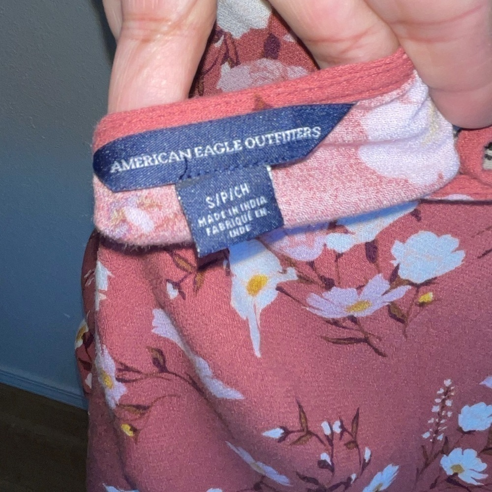 🌻American Eagle Outfitters strappy top - Picture 7 of 7